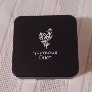 NWOT Younique Eyeshadow Duet - To The Same Degree